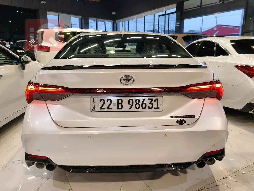 تۆیۆتا ئەڤەلۆن